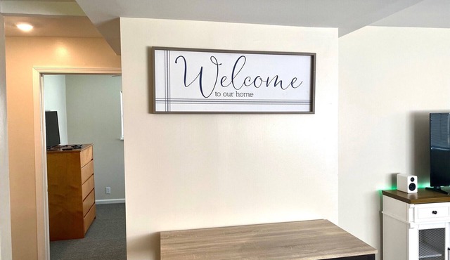 Single level that sleeps 5 guests