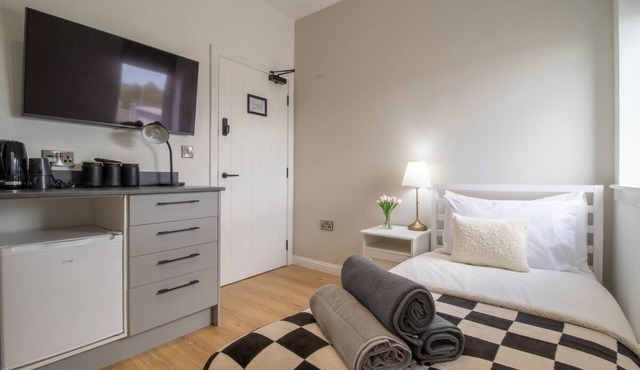 Single Room #1 - Alexandra Apt