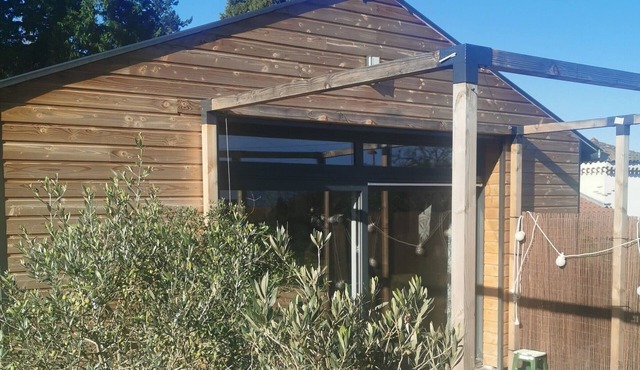 Single-storey gîte 3 minutes from the center of Les Abrets