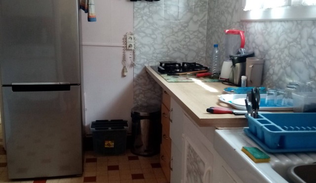 single-storey house 5 minutes from town center and municipal swimming pool