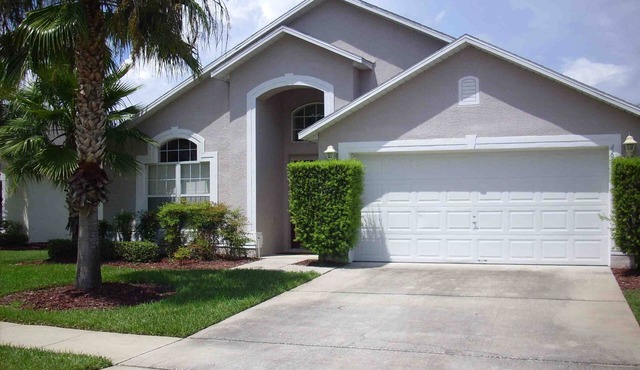 Single Storey 5 Bed 3 Bath Villa with Pool, HD-TV , private beach + WiFi