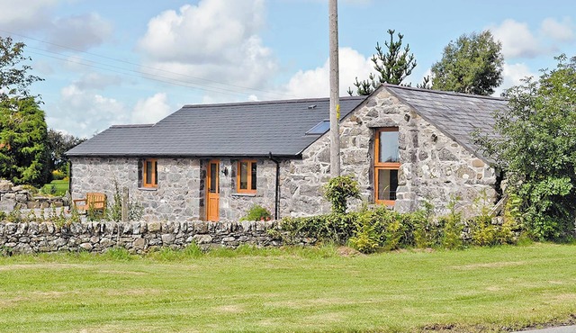 Single storey barn conversion just a mile from a sandy beach.
