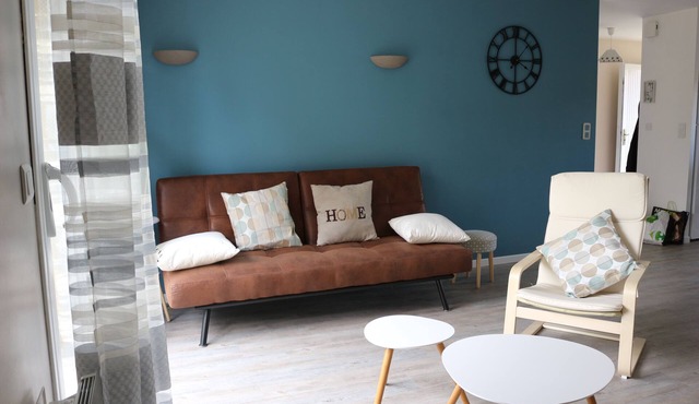 Single-storey house 15min walk from Veules-les-roses seafront. (Household included)