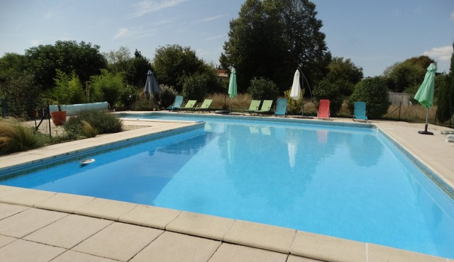 Single-storey gîte air conditioner 5 pers WIFI heated summer pool pet-friendly