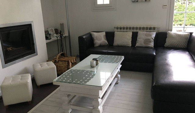 Single-storey house 2 kms from the beach, close to shopping centers