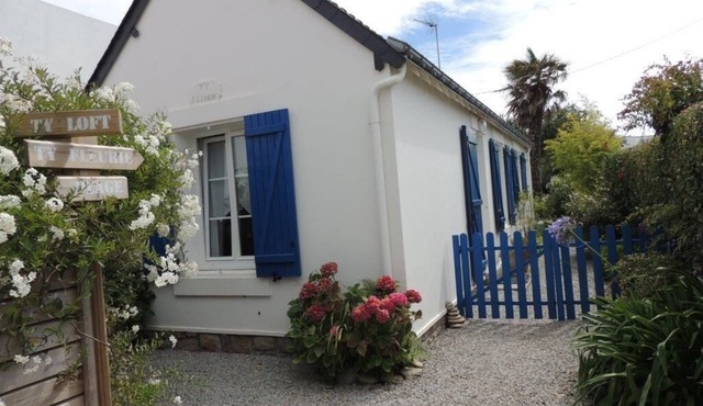 Single-storey house with garden, close to beaches and shops