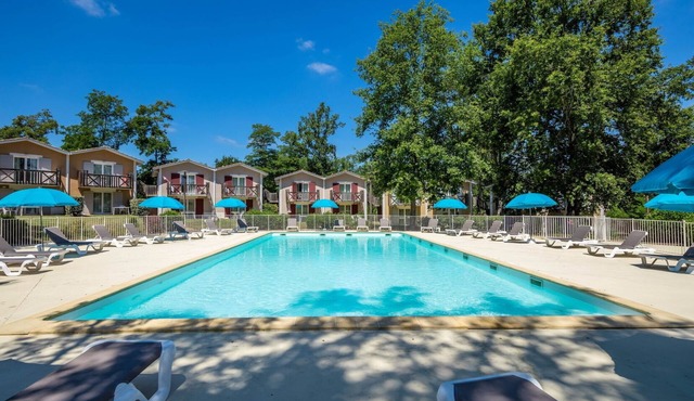 Single-storey terrace apartment in the Golf residence