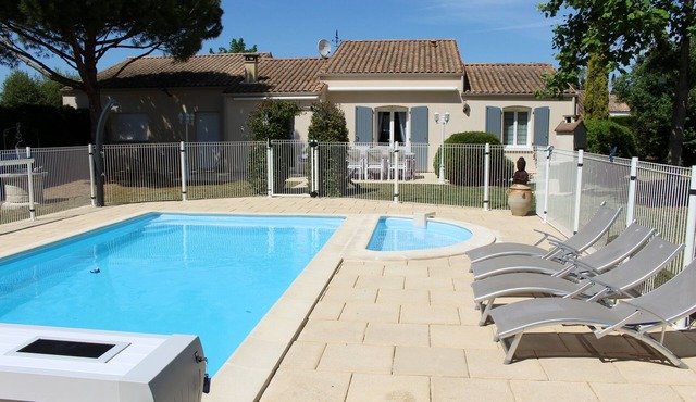 SINGLE-STOREY VILLA HOUSE NOT OVERLOOKED