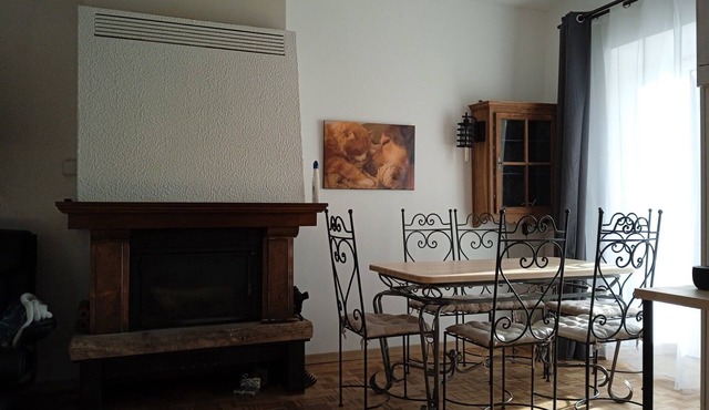 Single-storey village house in Aveyron 3 bedrooms with terrace and garage