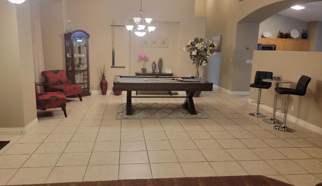 Single story 2800 sqft Lovely home