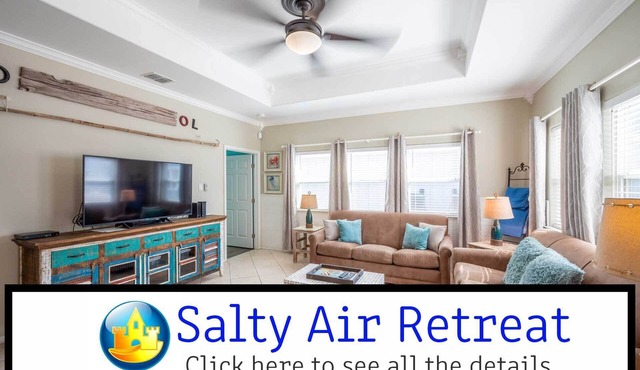 Single Story 3 bedroom townhome just off of 11th. King bed