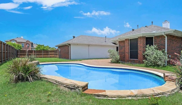 Single Story 5 BR Spacious Pool Oasis Ping Pong
