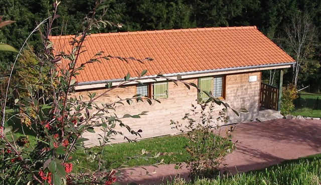 Single-story chalet with terrace, pets allowed