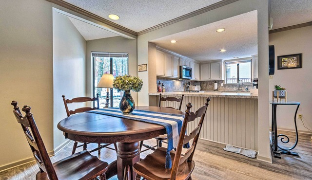 Single-story Fairfield Bay Condo w/Deck!