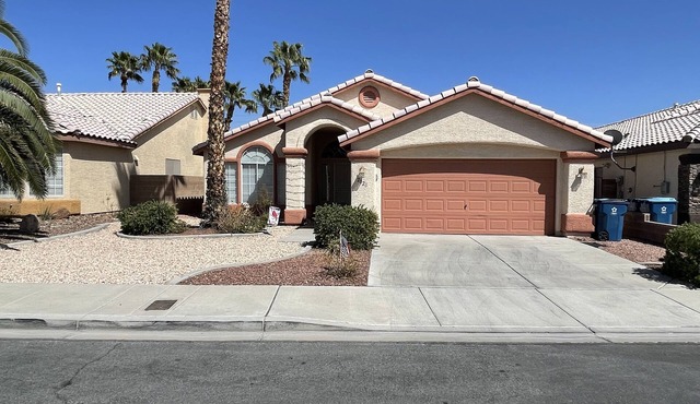 Single Story Fully-Furnished 3 bdrm home in Summerlin