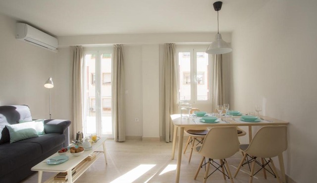 SingularStays Calderon