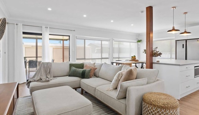 Sip and Soak Up Summer in the Hunter