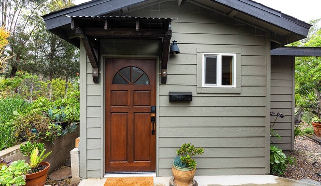 Sip, Golf & Unwind: Couple's Retreat in Fallbrook