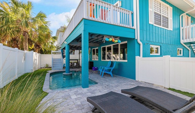 Sirena Del Mar | Newly Remodeled, Steps to Beach & Private Pool
