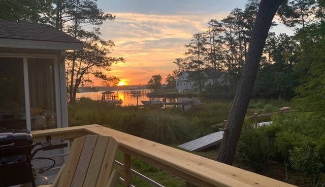 Sirena's Isle Retreat - Waterfront with private dock