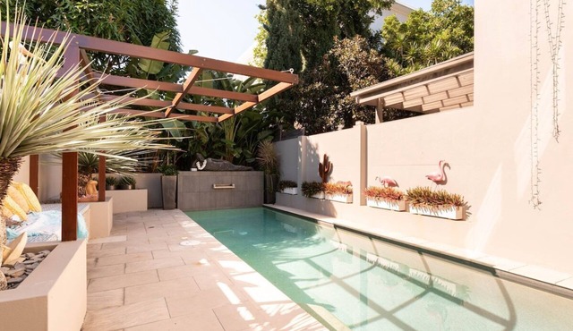 Sirens Rest - Luxe Oasis - Breathe. Relax.