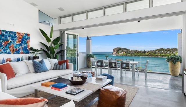 SIRIUS by Palm Beach Holiday Rentals