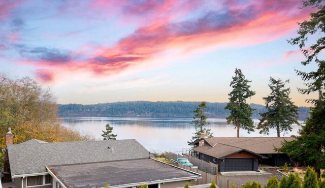 Sirius Lower · 2b1b Unit @Whidbey Island w/Game Room + Hot Tub