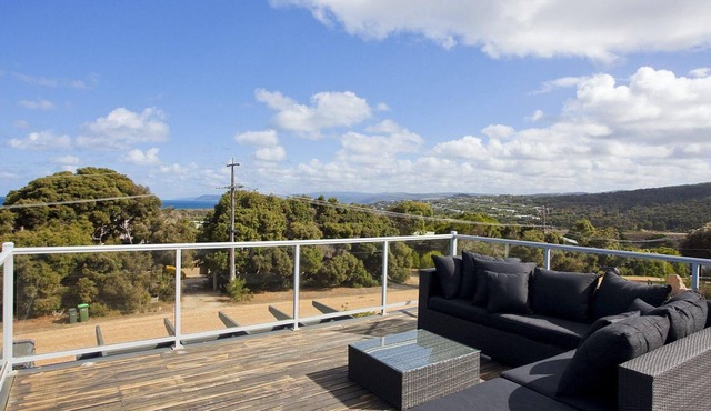 Sirocco - Recently renovated, Roof Top Deck And Pet Friendly in Aireys Inlet