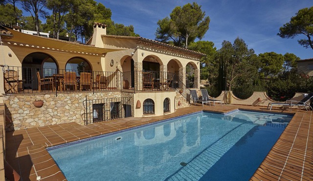 SisiClaro very extensive house with stunning view