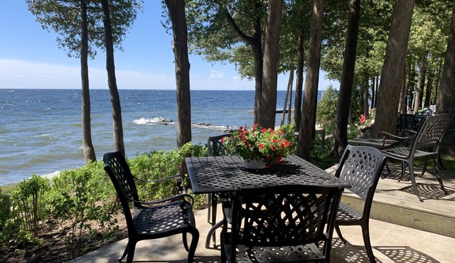 Sister Bay Lake Front Dog Friendly Bikes Grill Fire Pit New Piers & Boat Slips