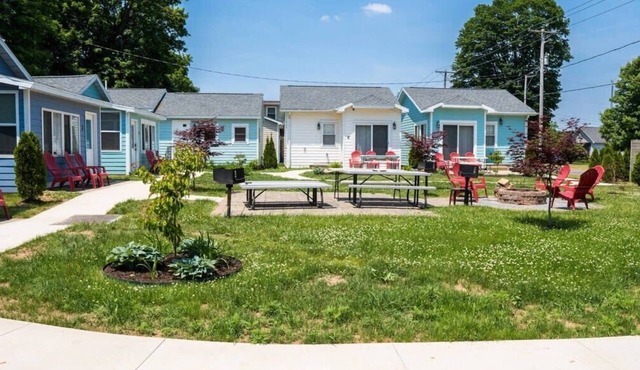Sister Lake Cottages - Unit 4