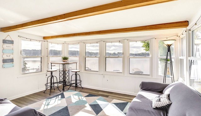 Sister Lakes Cottage w/Dock & Grill!
