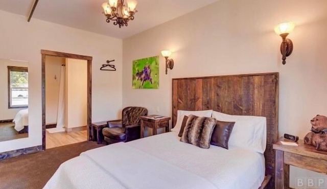 Sisters Bunkhouse Room 1