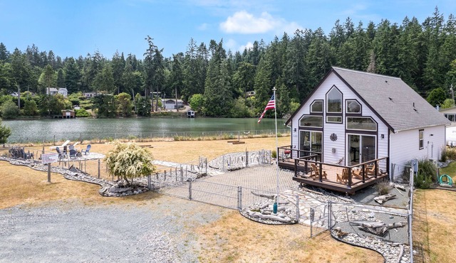 Sisters by the Sound - Cabin with a Loft