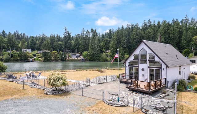 Sisters by the Sound by AvantStay | Beach Access