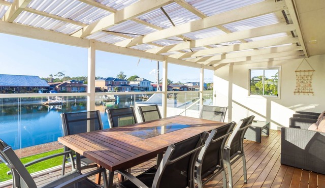 Sit and relax with the birds!