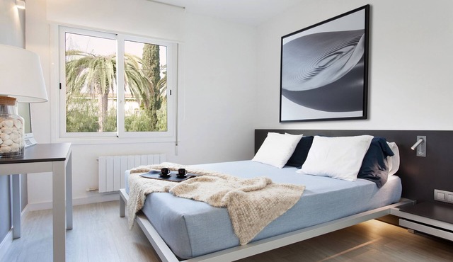 SITGES BLANC SUBUR · Minimalist Design Apartment