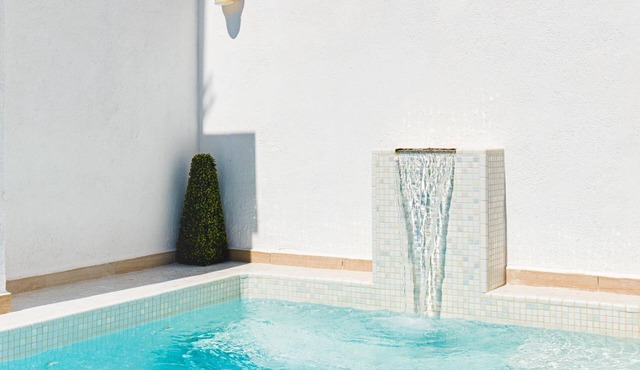 Sitges Centre Mediterranean House- 5 Bed/4 Bath/Private Pool- Sleeps up to 11