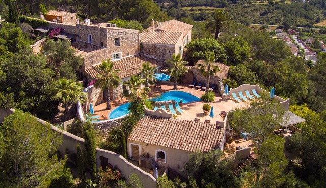 Sitges Hill Retreats - Masia Nur: 22 bedrooms divided over 9 houses, 44 guests