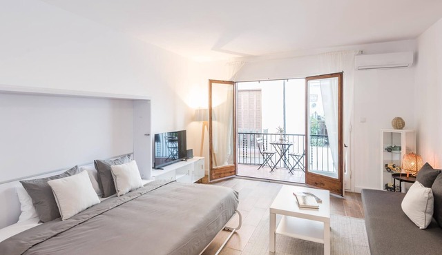 Sitges Spaces Deluxe Center Studio-Modern and centrally located!