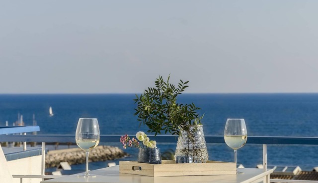 Sitges Spaces Sea View Paradise- 2 Beds/2 Baths/Terrace- Up to 6 People