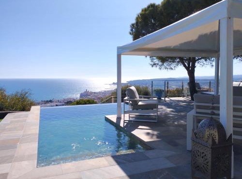 Sitges Spaces Sea View Villa- 6 Bedrooms, 5 bathrooms, 2 private pools, Near center