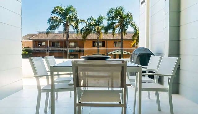 Situated above bustling First Avenue in Sawtell, this two bedroom apartment is a slice of luxury