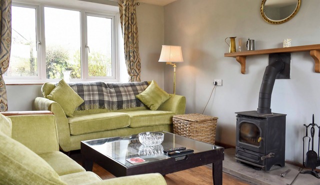 Situated in a peaceful location and ideal for a groups of couples or families.