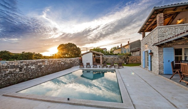 Situated in a quiet locatio has everything what you need for a perfect holiday
