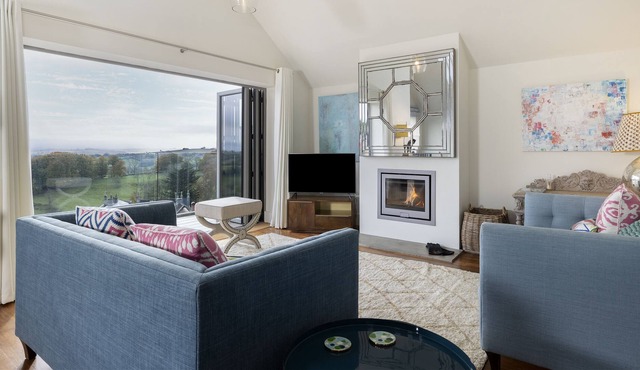 Situated two miles south of the vibrant city of Bath, Barley Brake is the perfect Rural Retreat. The