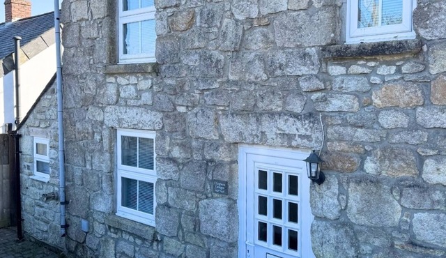 Situated within the peaceful countryside setting of Goss Moor