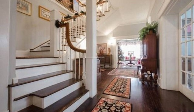 Six Acres Bed & Breakfast