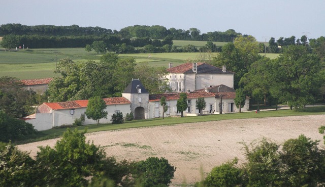 Six Bedroom Countryside Chateau, Sleeping 16, With views and Private 15m Pool