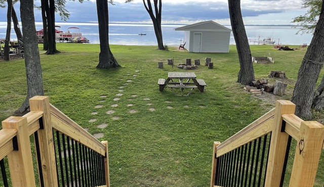 Six Bedroom Lakefront Home on Houghton Lake